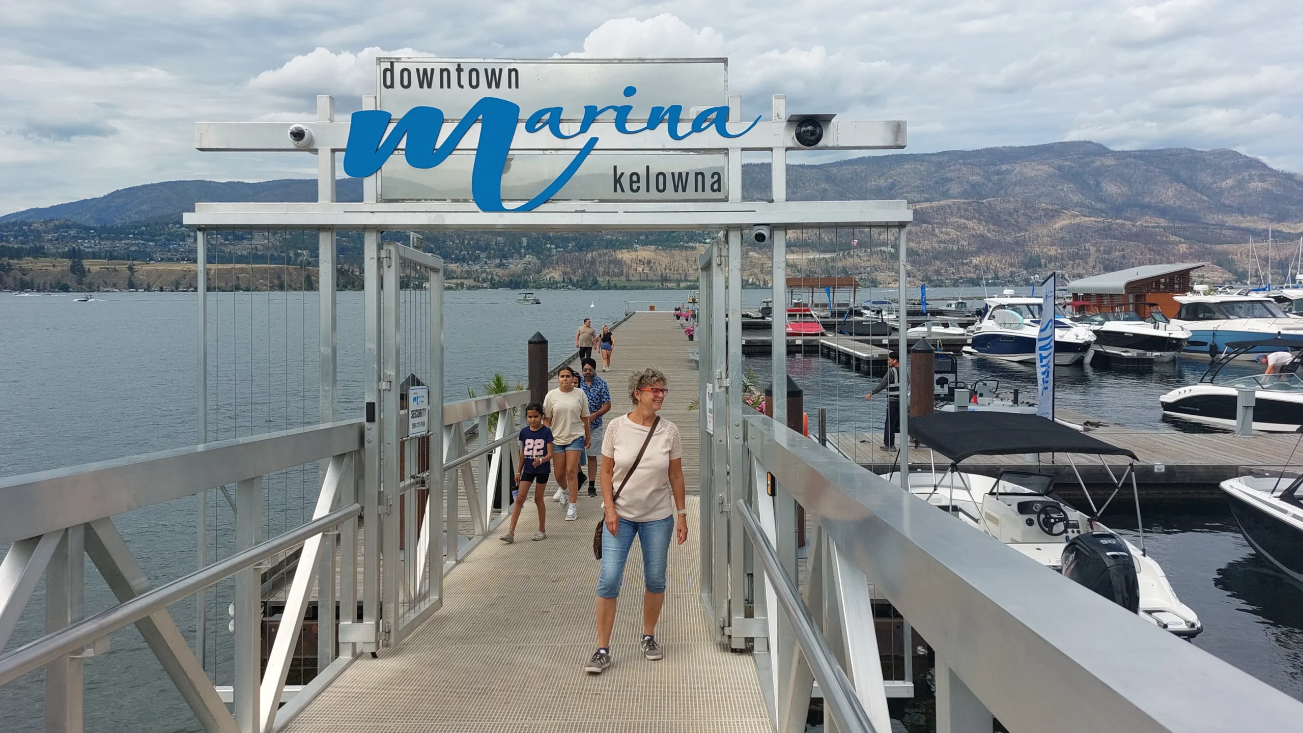 Auf der Rückfahrt zu Pazifikküste führte uns der Weg wieder an den Lake Okanagan. Wir campierten auf dem Bear Creek Camp in der Nähe von Kelowna.