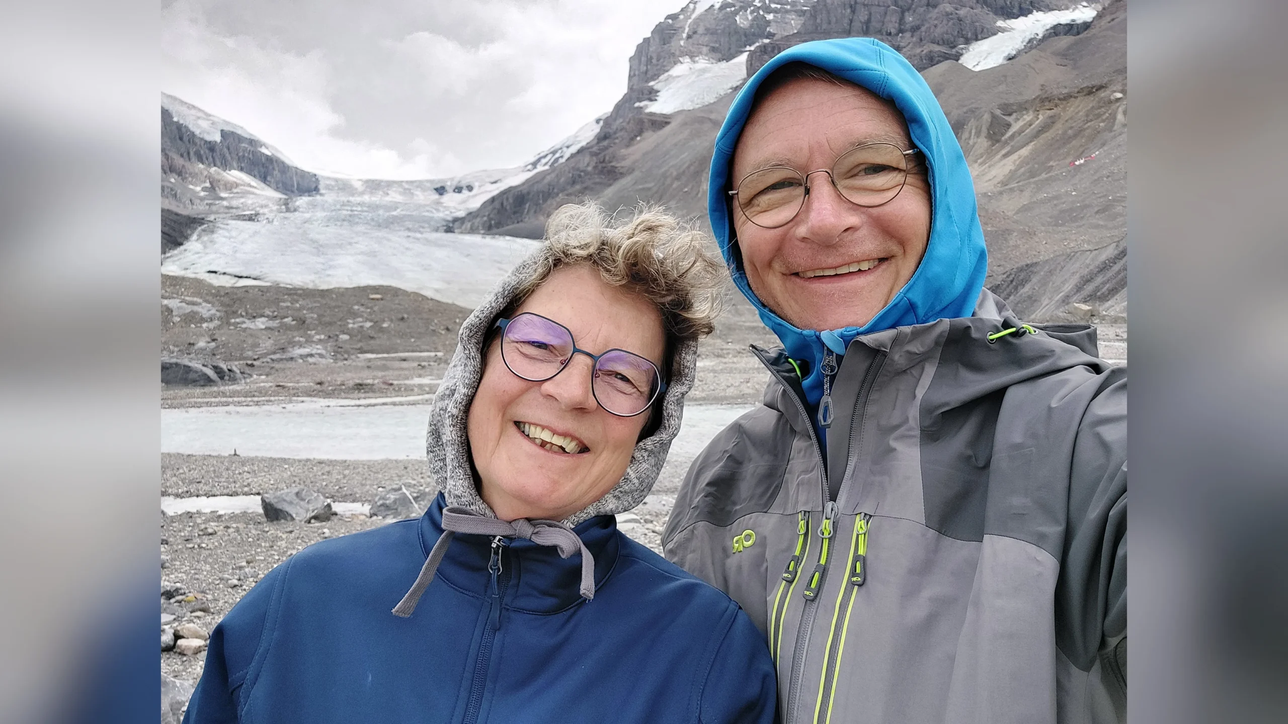 Je größer die Temperaturunterschiede zwischen dem Gletscher und dem Tal sind, desto heftiger stürzen eisige Winde talabwärts.