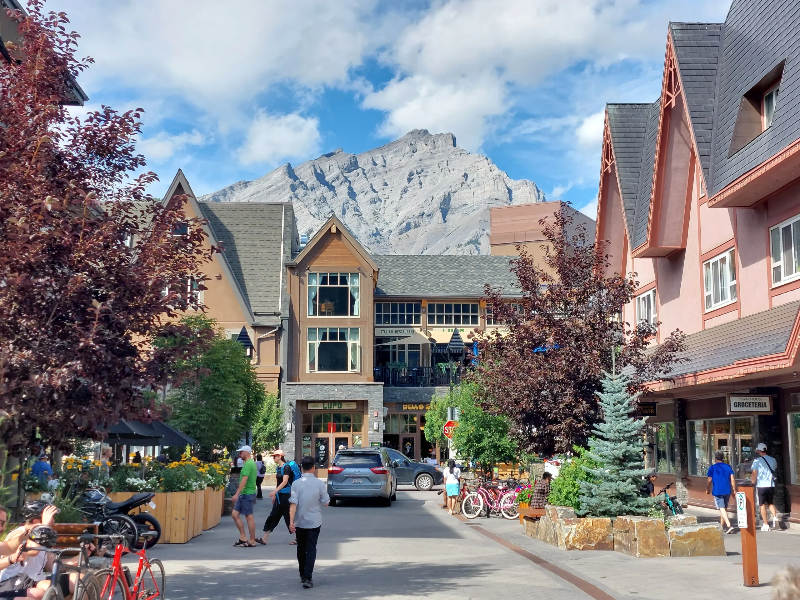 Den frühen Abend genossen wir in angenehmer Umgebung in Banff.