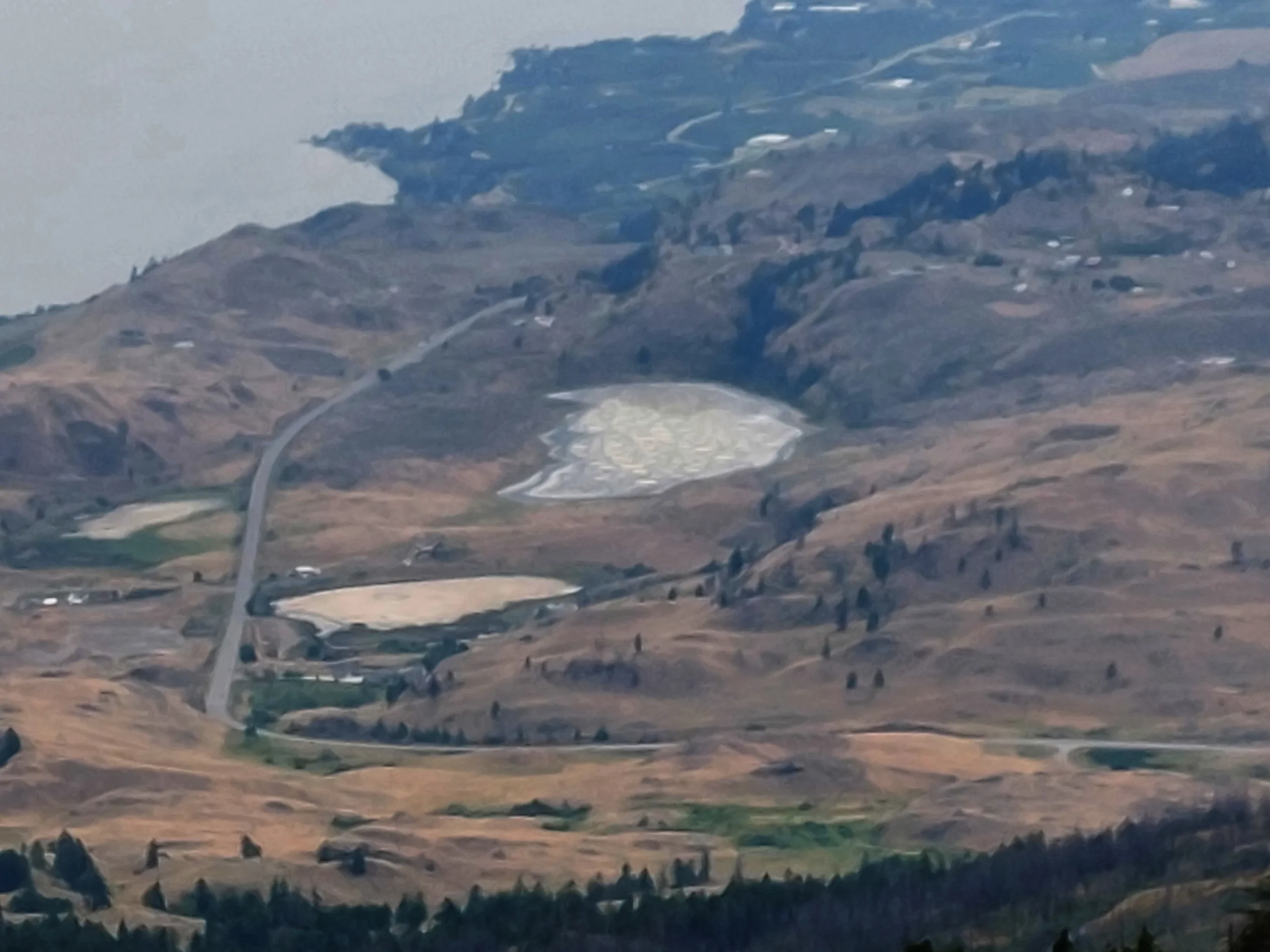 Spotted Lake von Mount Kobau aus gesehen.